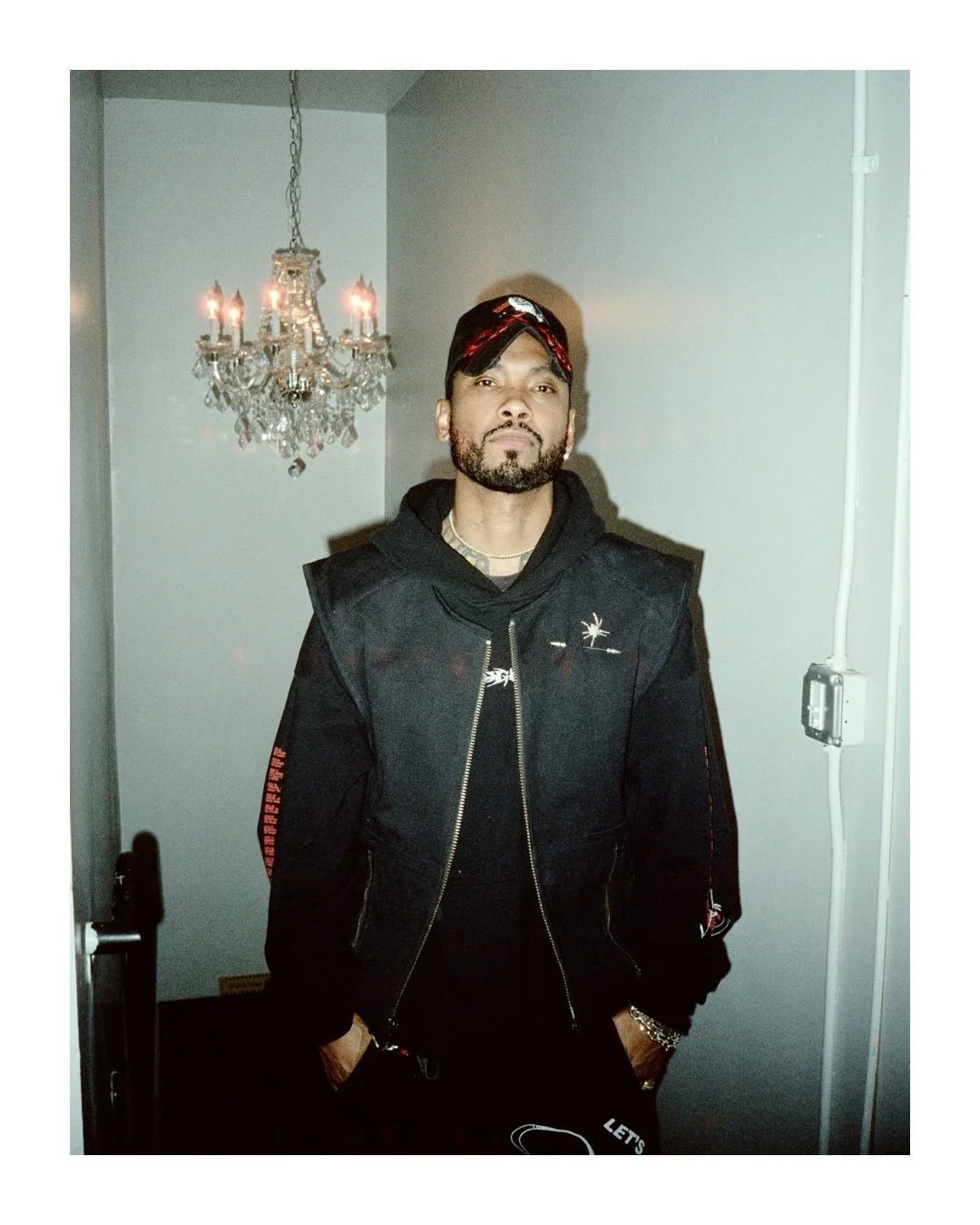 @miguel &amp; the fam on Cinestill 800 🎞️

Last night was super special, special for so many reasons. I&rsquo;m so blessed to have these incredible experiences and I&rsquo;m extremely thankful for it all. I couldn&rsquo;t do any of this without my c