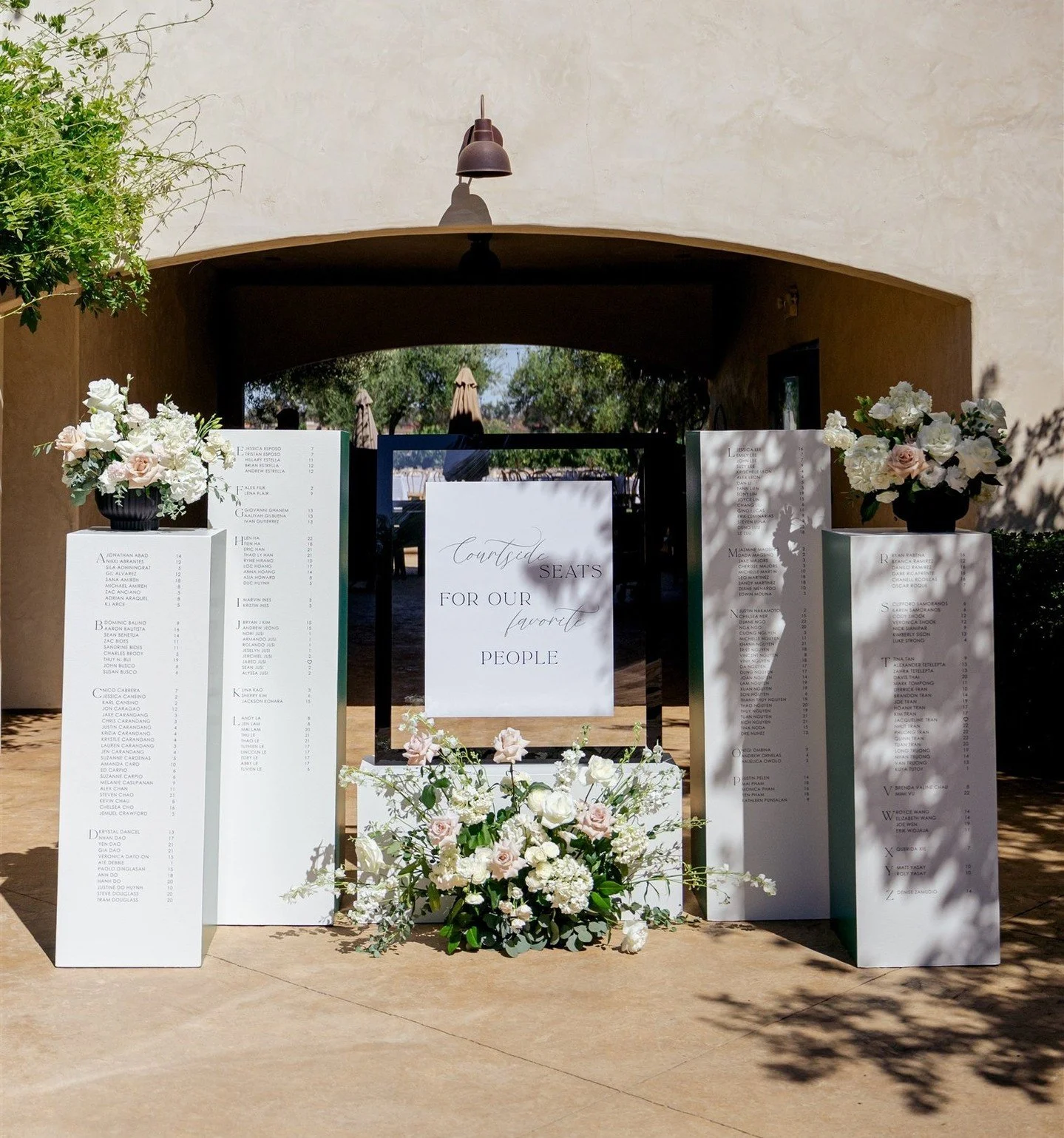 This seating chart is a STUNNER ✨ Pedestals turned guest list make the perfect entry moment 🌸🤍⁠
⁠
⁠
Pictured: Assortment of 4ft-5ft pedestals with a custom acrylic framed message to guests in a box base⁠
⁠
VENDOR DREAM TEAM:⁠
Photography: @kelleywp