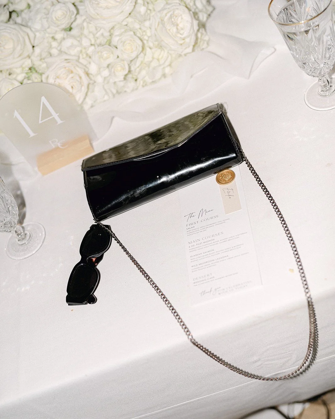 POV: You've found your seat and the celebration is just getting started🖤💃🏻

VENDOR DREAM TEAM:
Wedding Planner: @shealindsayevents
Venue + Catering + Bartending + Accommodations:
@allegrettovr
Rentals: @allaboutevents + @allegrettovr
Linens: @bbjl