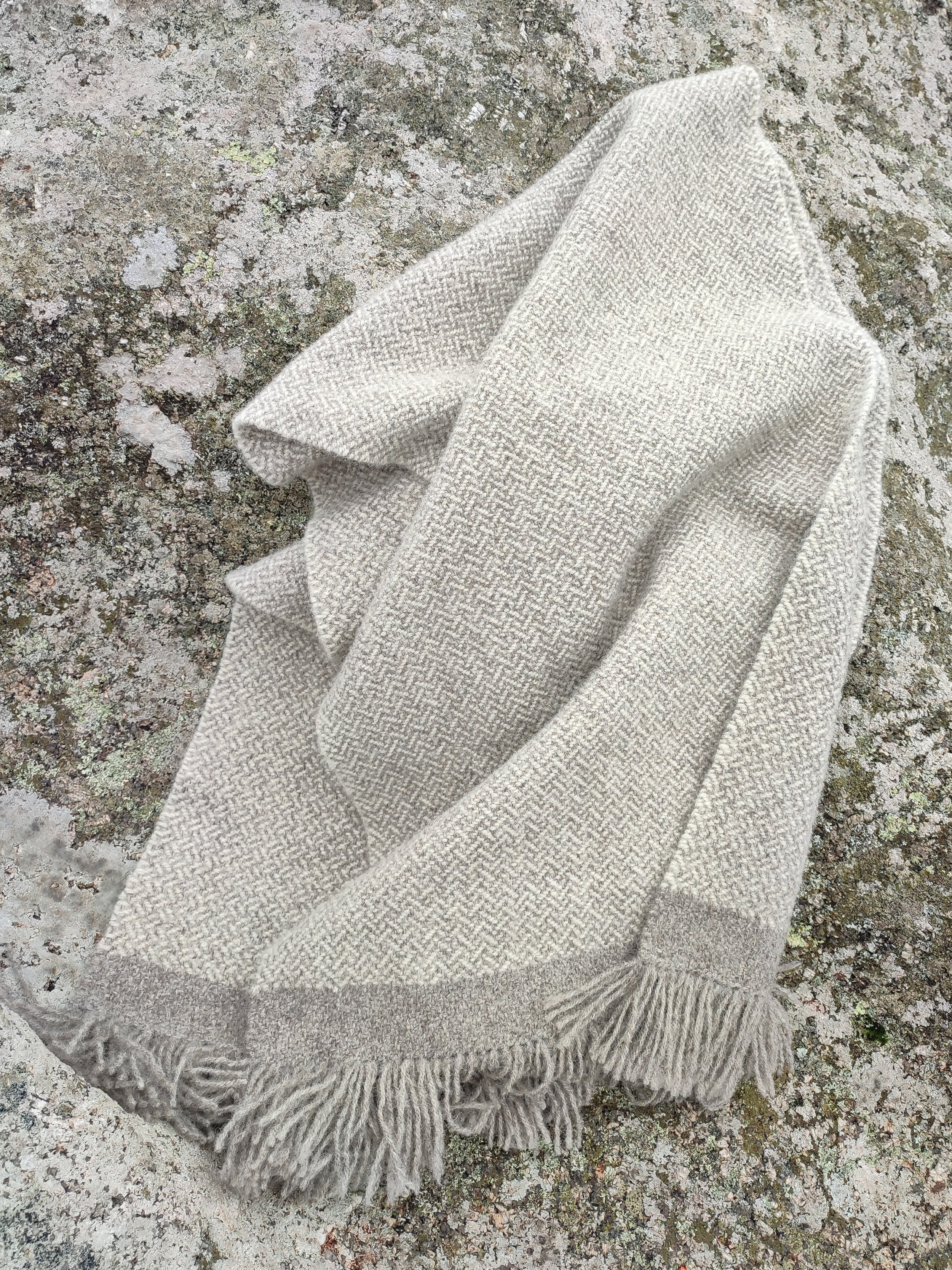 Quartz Blanket Scarf on Trencrom.jpg