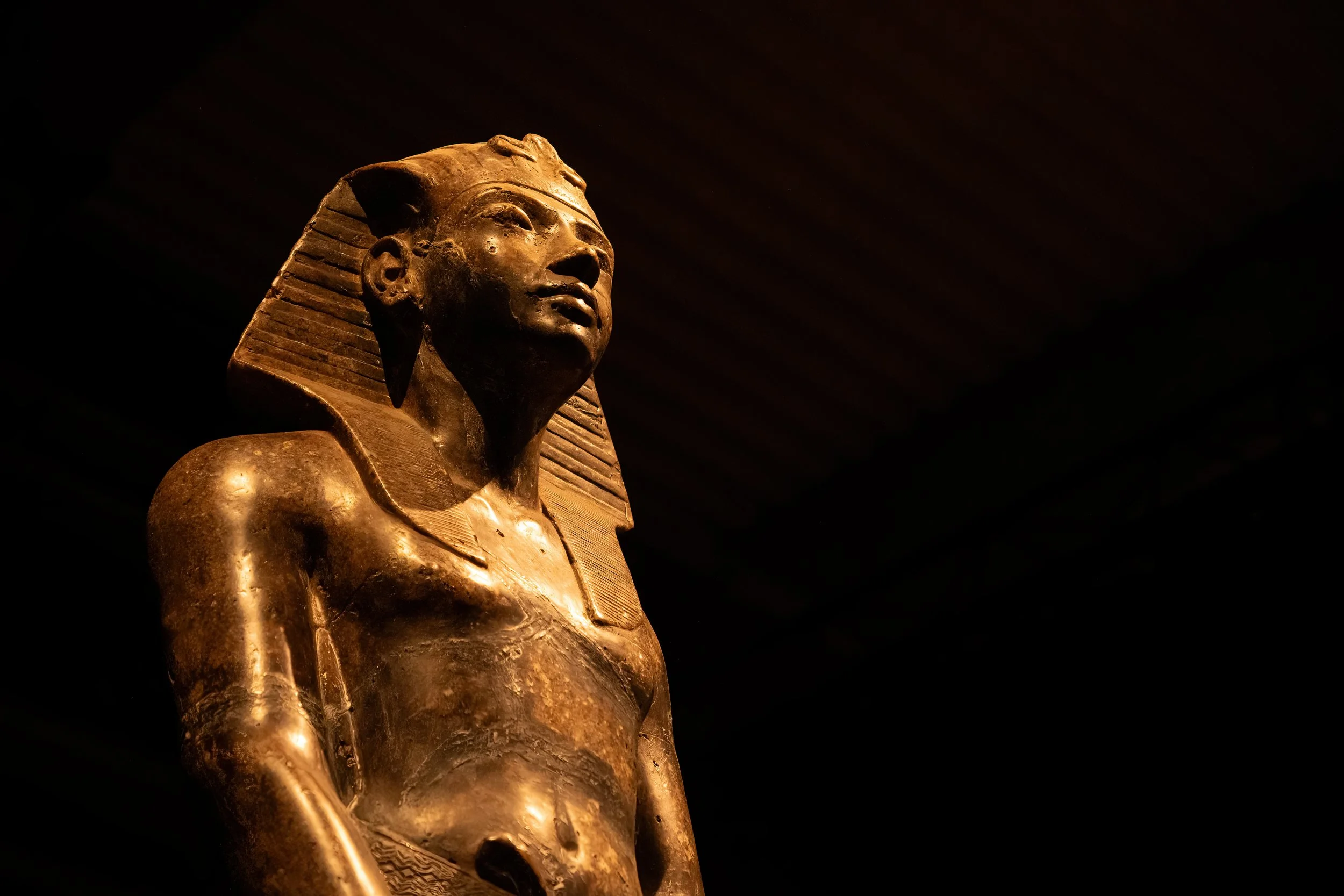 The Perfume of the Gods: 7 Sacred Oils from the Pyramid Texts of Saqqara