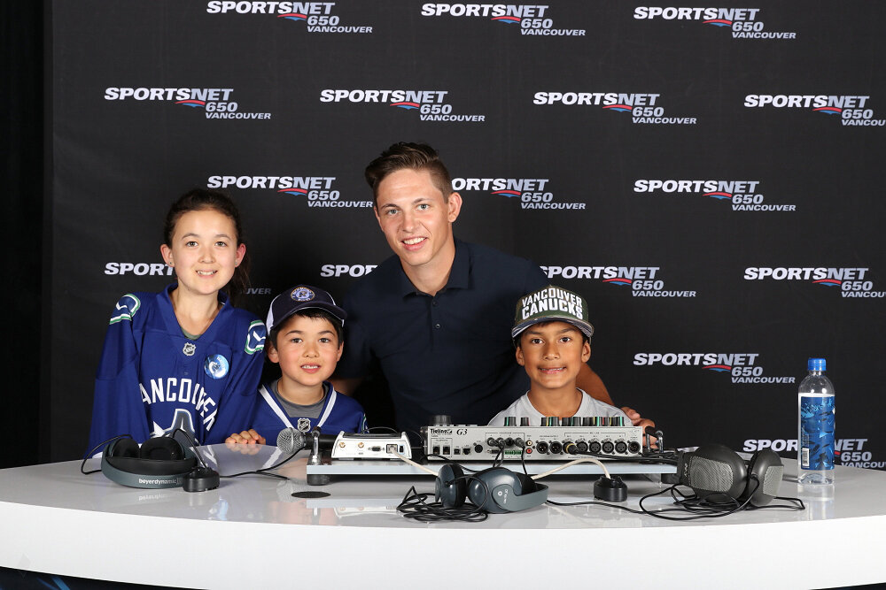 Troy Stecher (Canucks) and fans