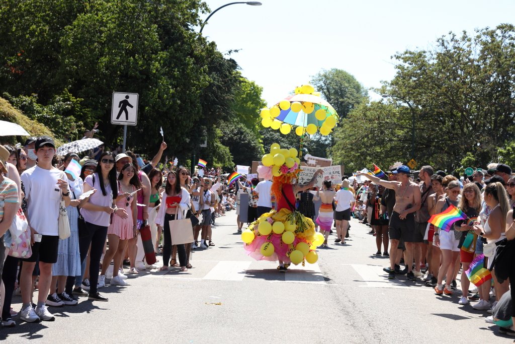 Team with crowds