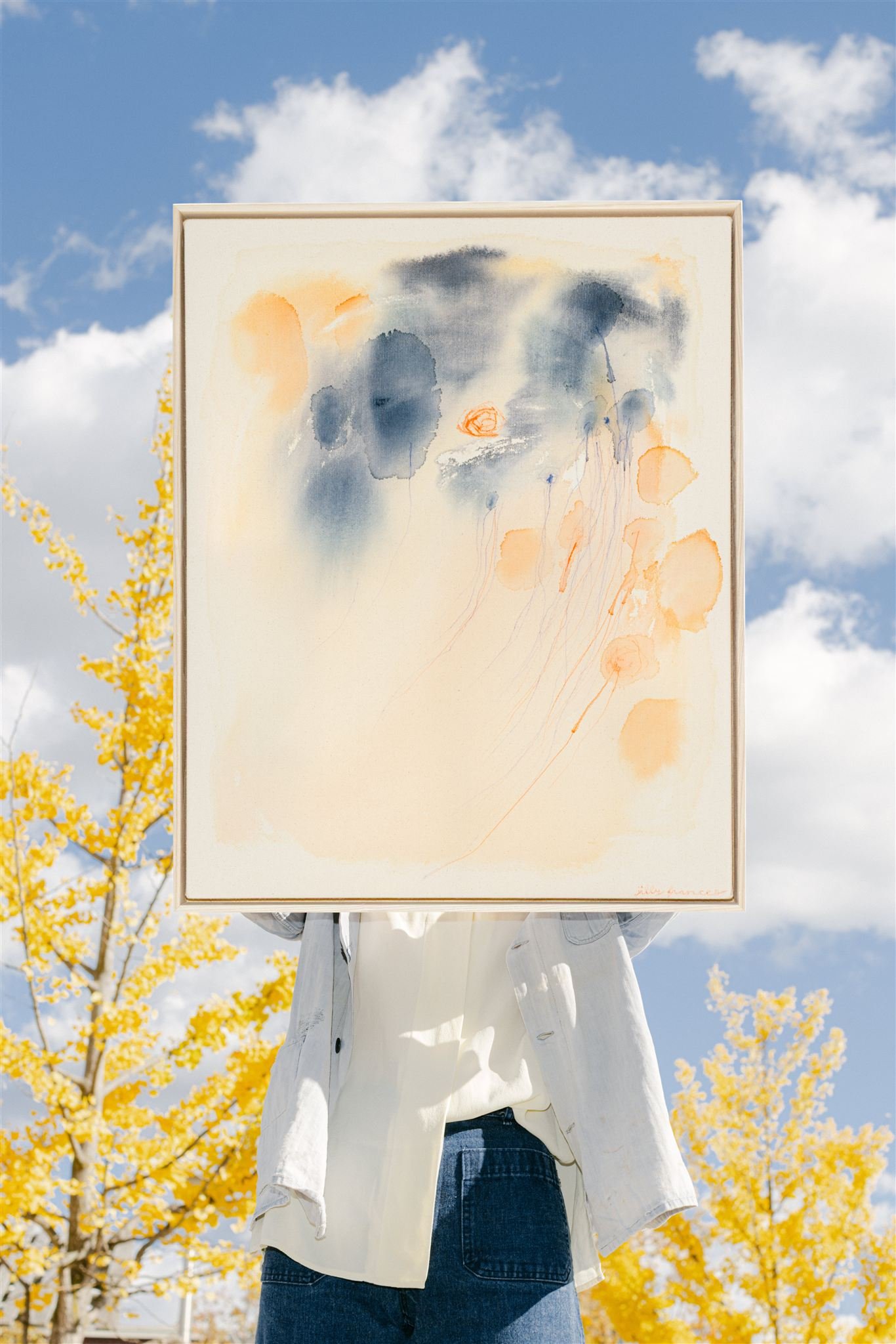 the clamour is a melody_hold.jpg