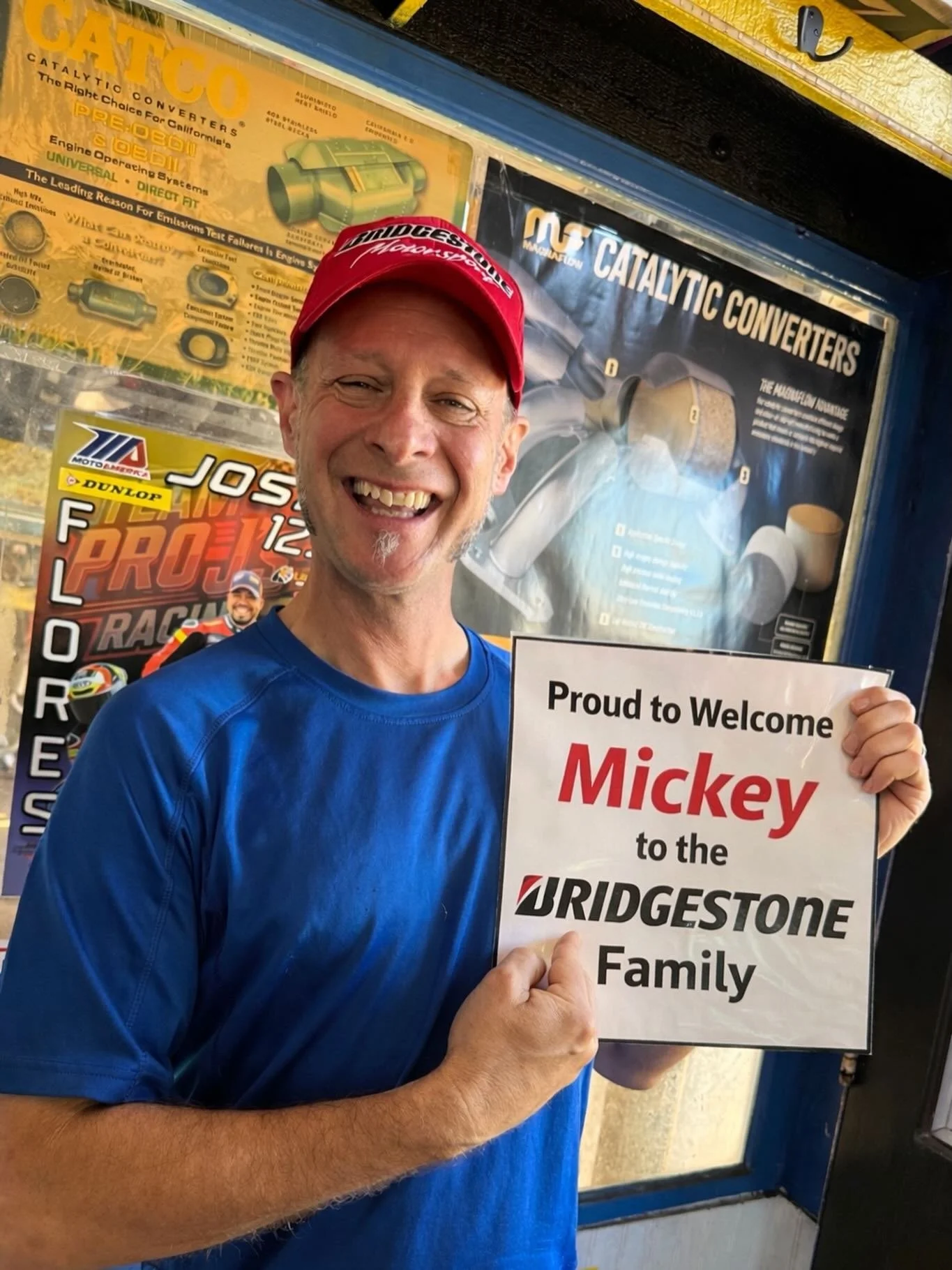 Mickey @mickeyfimbres stopped by Pro J&rsquo;s Cycles and he&rsquo;s ready with some fresh race tires! 
Locked in with @bridgestonemotousa V02 slicks, he&rsquo;s gearing up to chase laps, push limits, and hit the track the right way 🏁

We&rsquo;re p