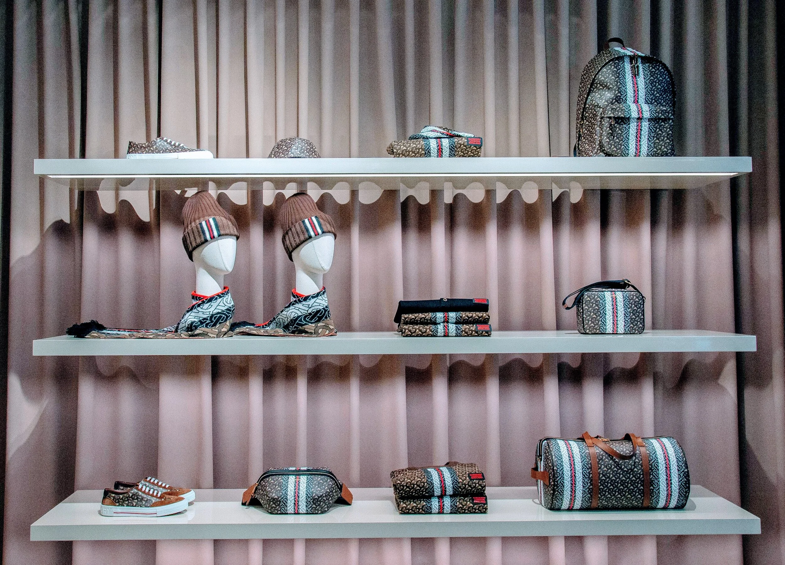 REGENT ST 05 11 19-37.jpg