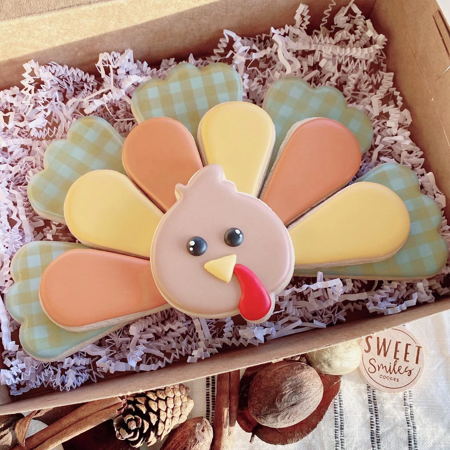 ✨Thanksgiving Presale✨
Sale starts FRIDAY @ 6pm! It will close Sunday at 2pm. This is one of the options I&rsquo;ll have available for purchase and pick up. Meet the shareable Turkey Platter! 😍 Set of 12 cookies! Pick up will be Wednesday!