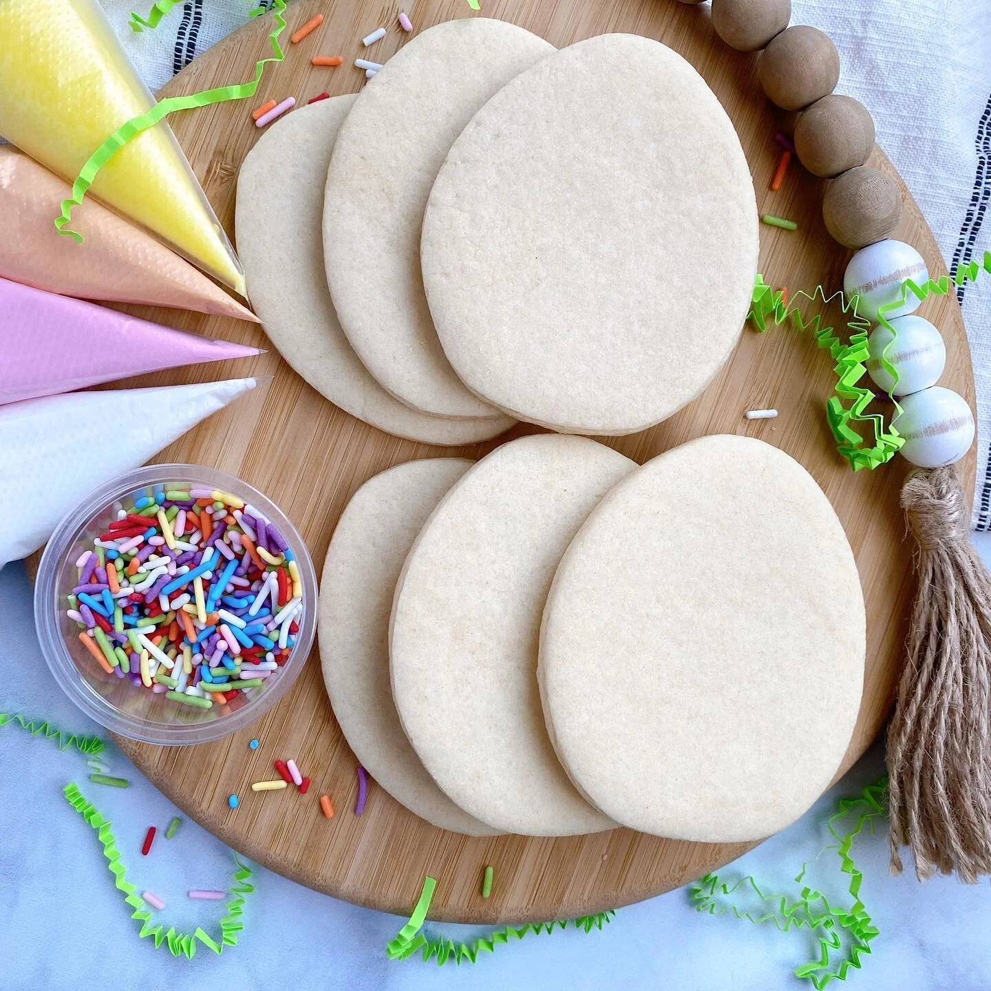 Easter Egg DIY Kits available at 10am! ☀️
Click the link in my bio or in my story to order! Pick is in Canyon Lake on 4/10 &amp; 4/11.