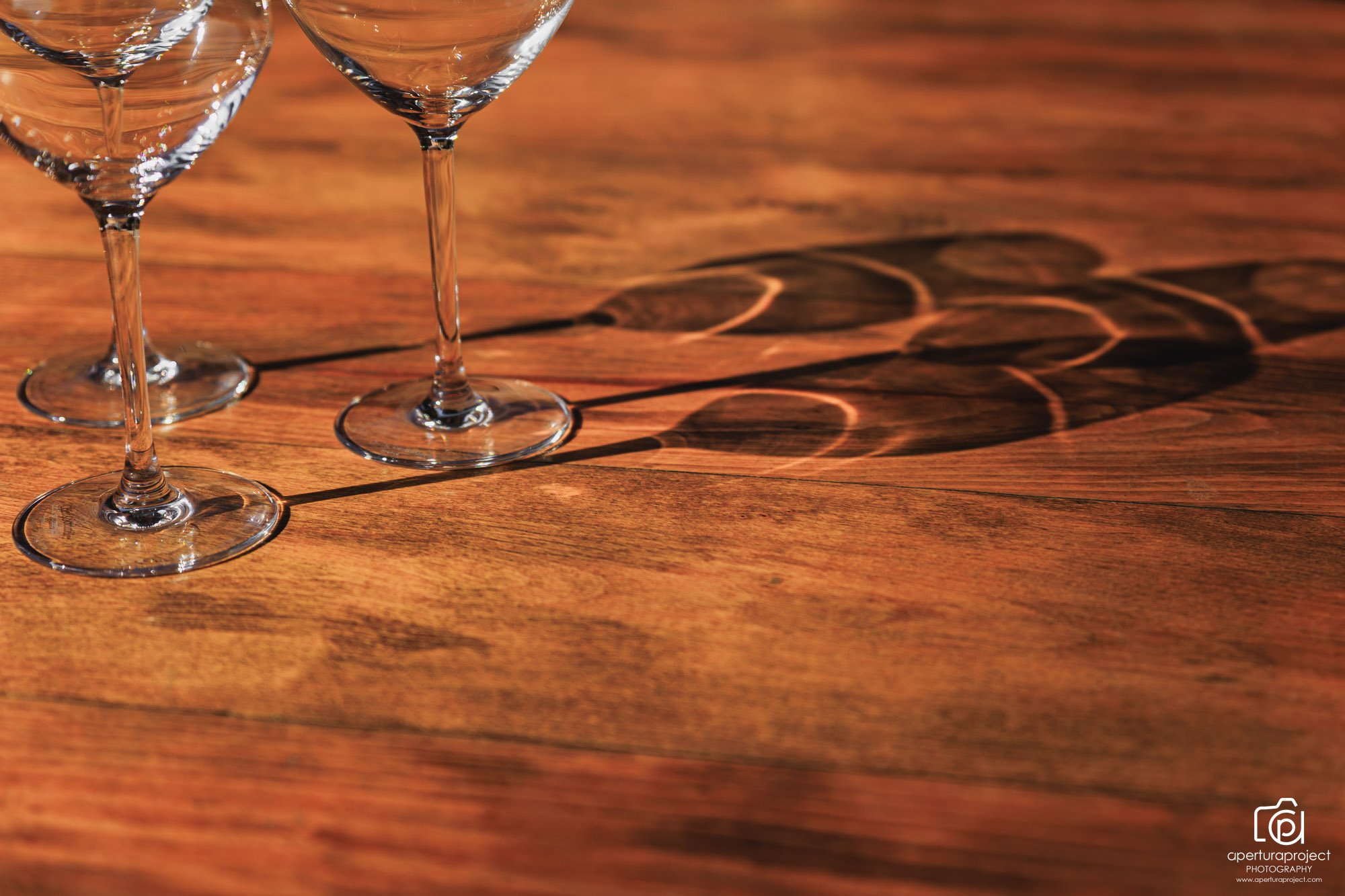 wine_glass_shadow.jpg