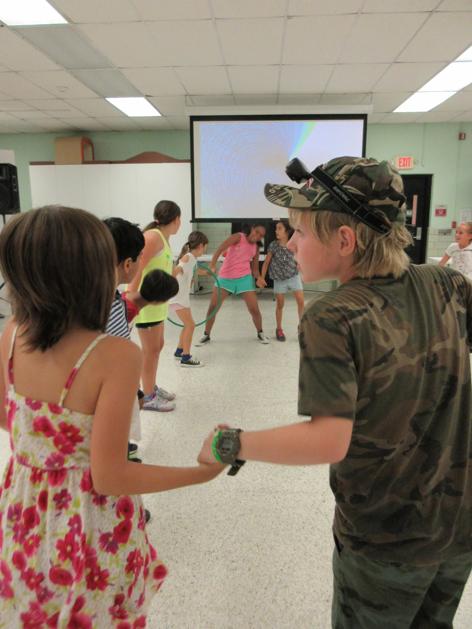 Enjoying the sleepover 🎒