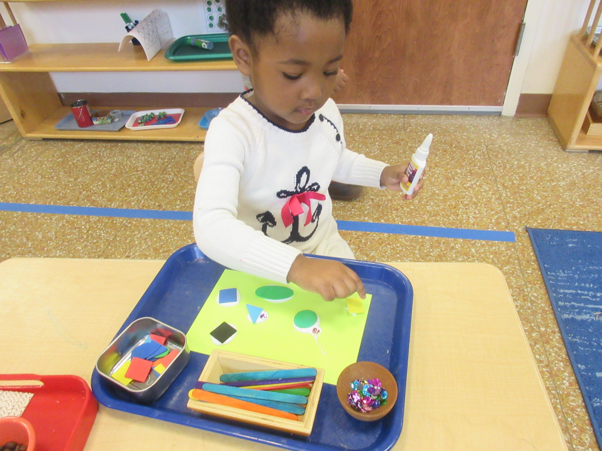 Promoting creativity through independent collage art