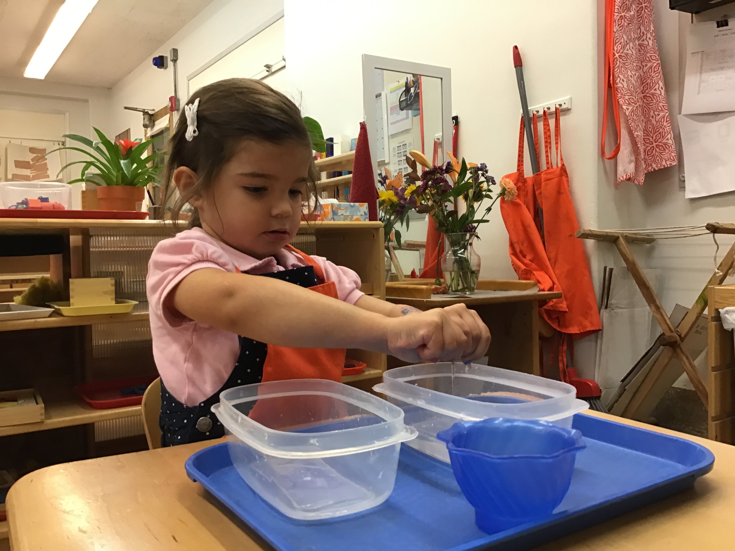 Water transfer with a sponge.