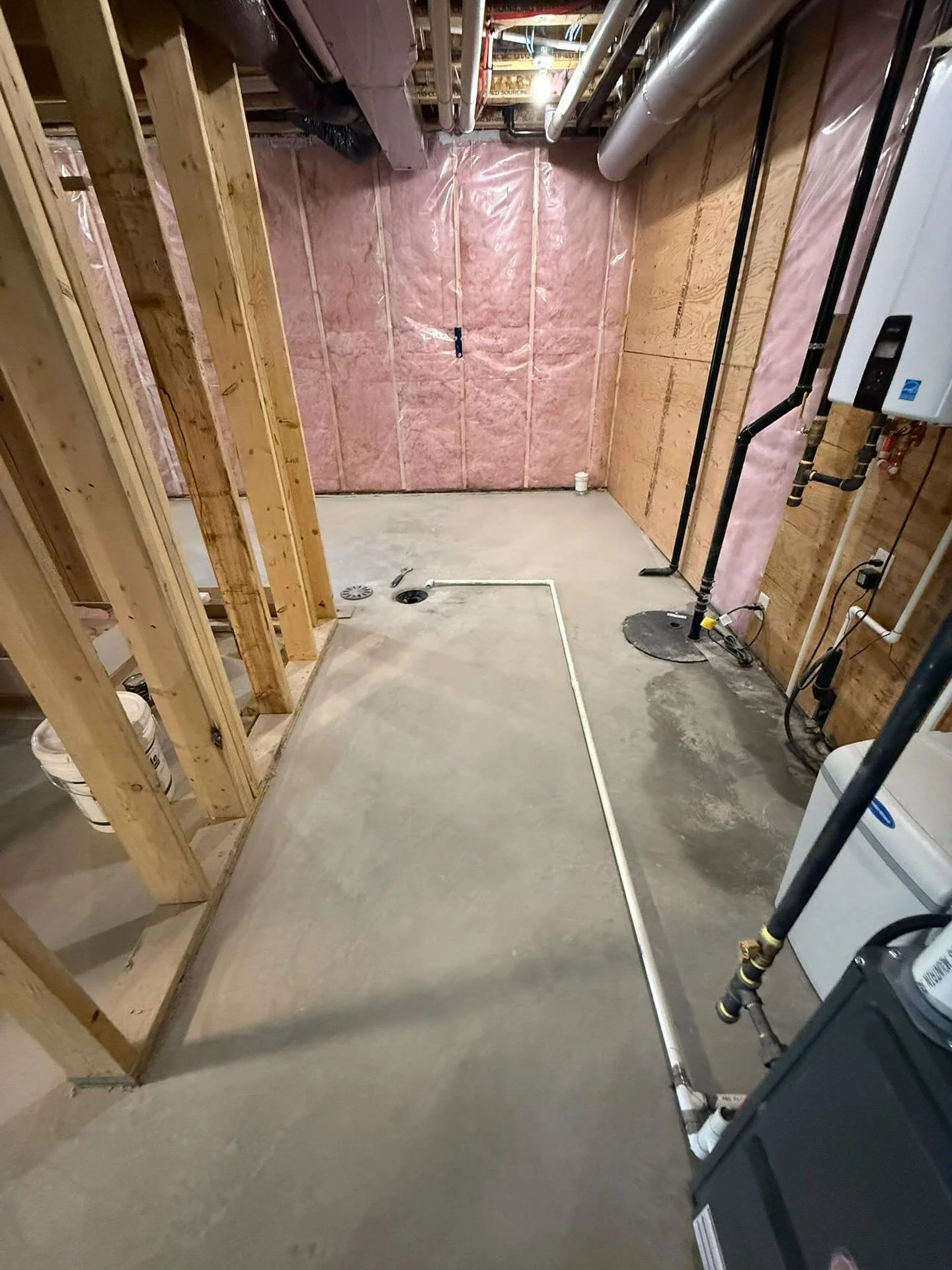 ✨ From construction to spotless ✨
We take care of the post-construction cleaning so you can just enjoy your space. 🏡🧼
&bull;
&bull;
&bull;
#calgary #yyc #PostConstructionCleaning #SpotlessSpaces #new #home #construction