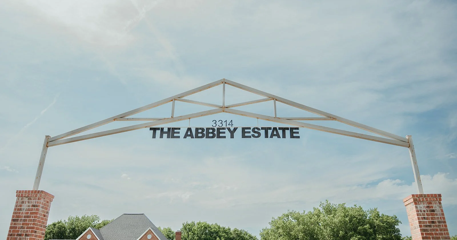 the-abbey-estate-outdoor- wedding-venue-dallas-tx.jpg