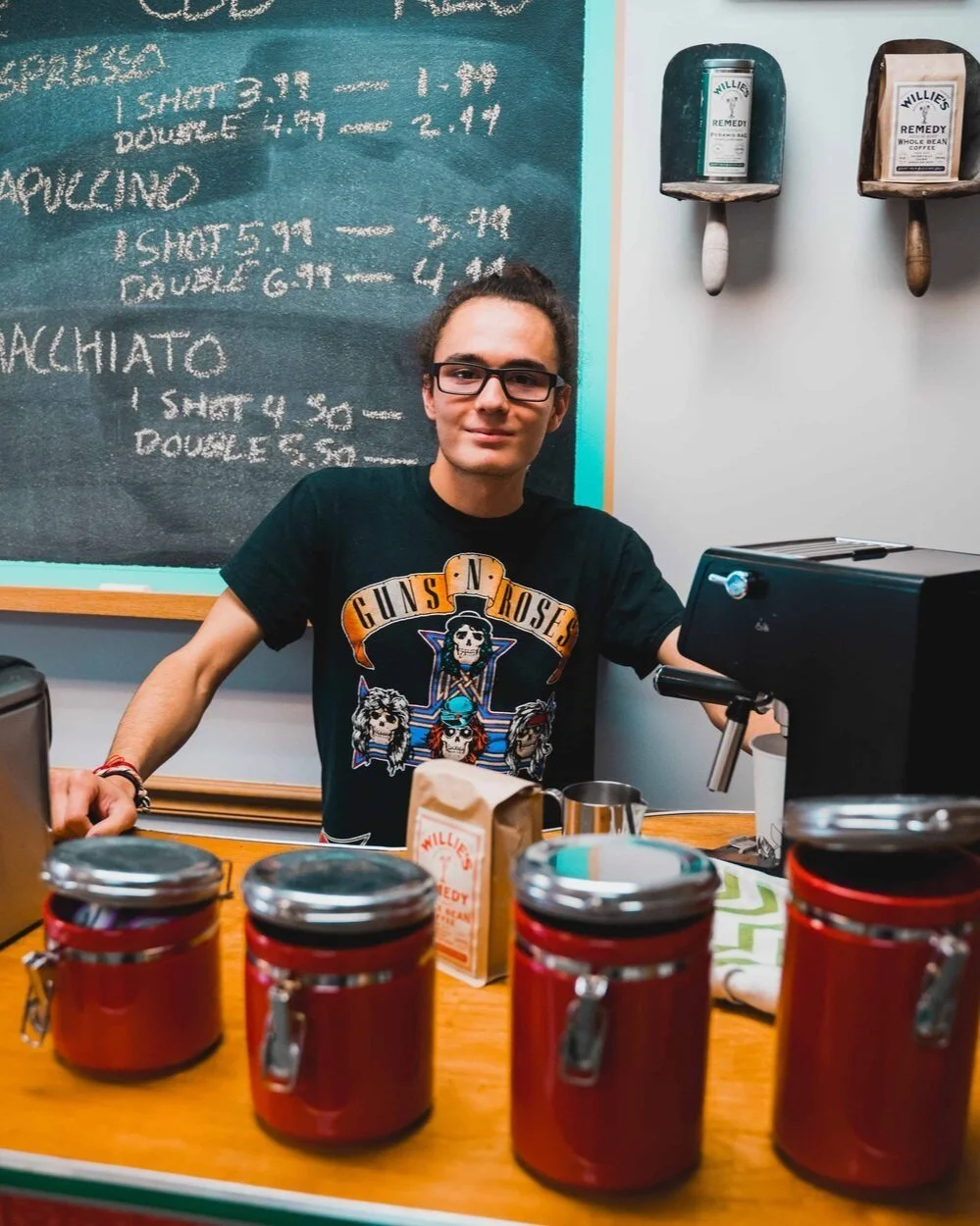 A completely natural medicine exists that is putting prescriptions in the grave.