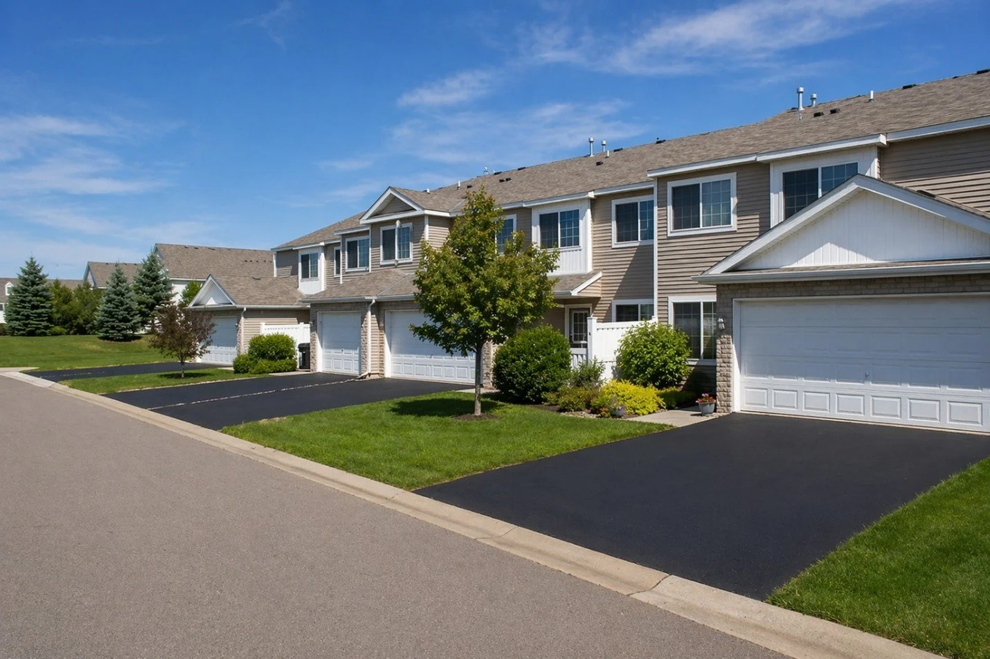 Easy Maintenance Tips for Long-Lasting Asphalt Driveways