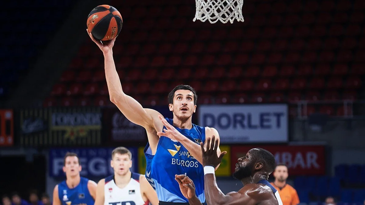  Kravic helped San Pablo Burgos advance to the BCL Final Eight again this year, as the club looks to win back-to-back titles.  (Photo: San Pablo Burgos).  