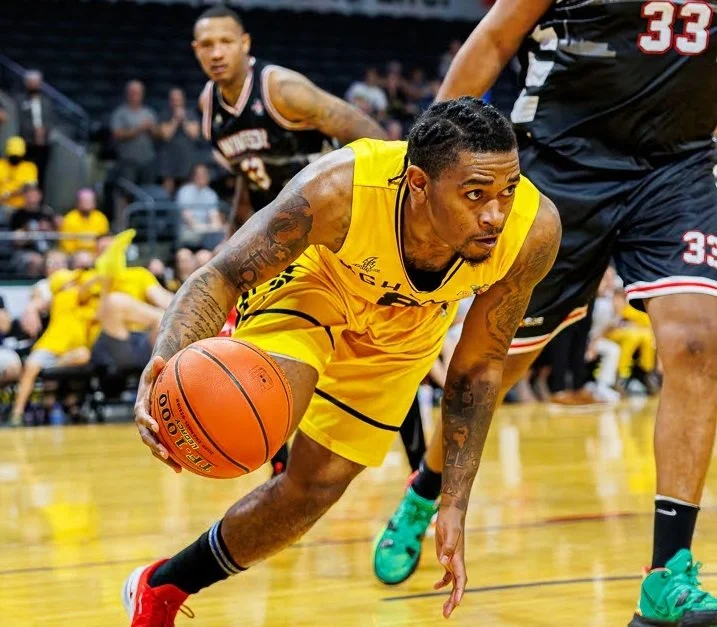   (Photo: Bruce Laing).  