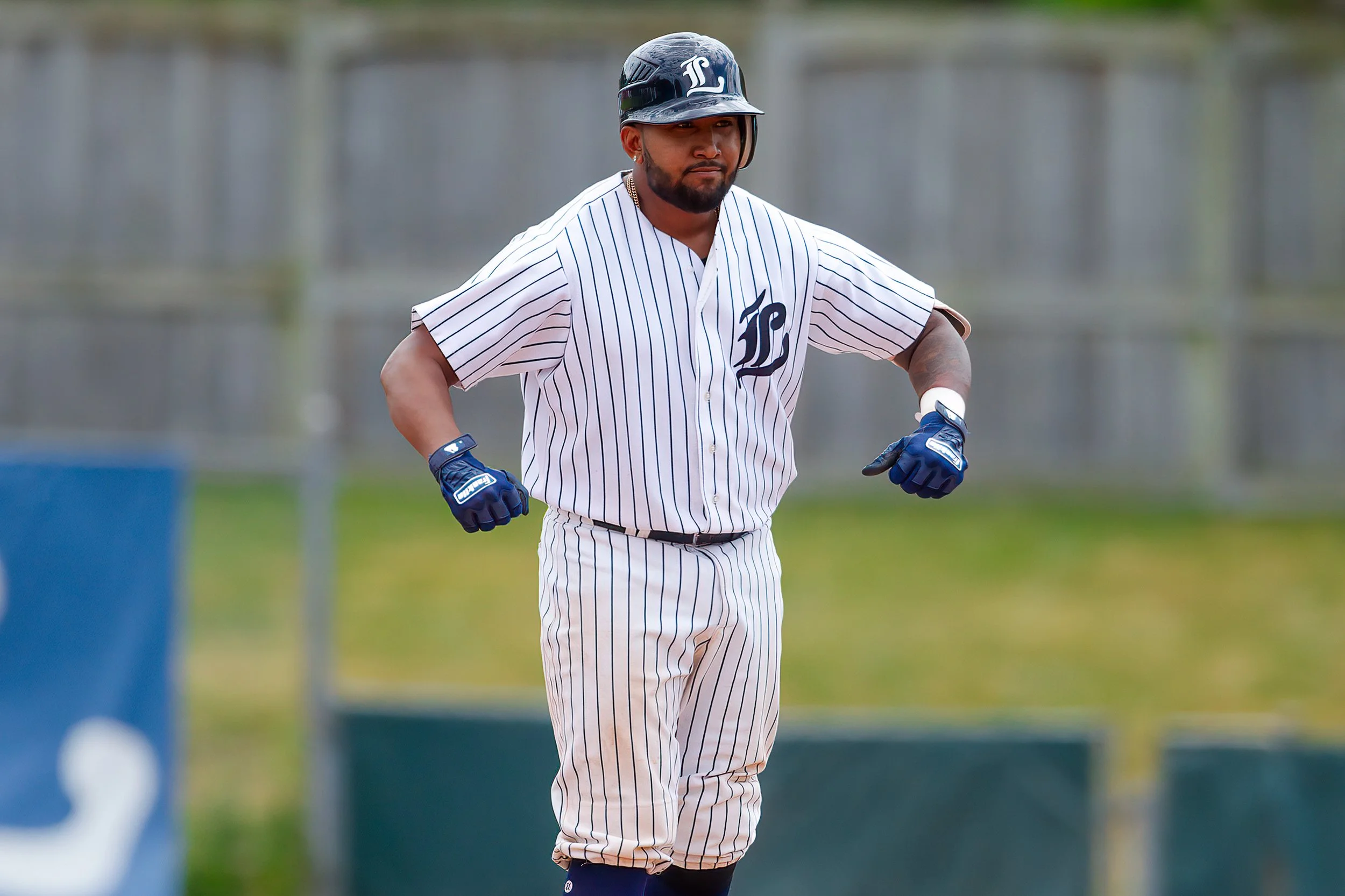  Majors catcher Robert Mullen won the IBL batting title, finishing with a .413 mark (69-for-167). (Photo: Matt Hiscox Photography).  