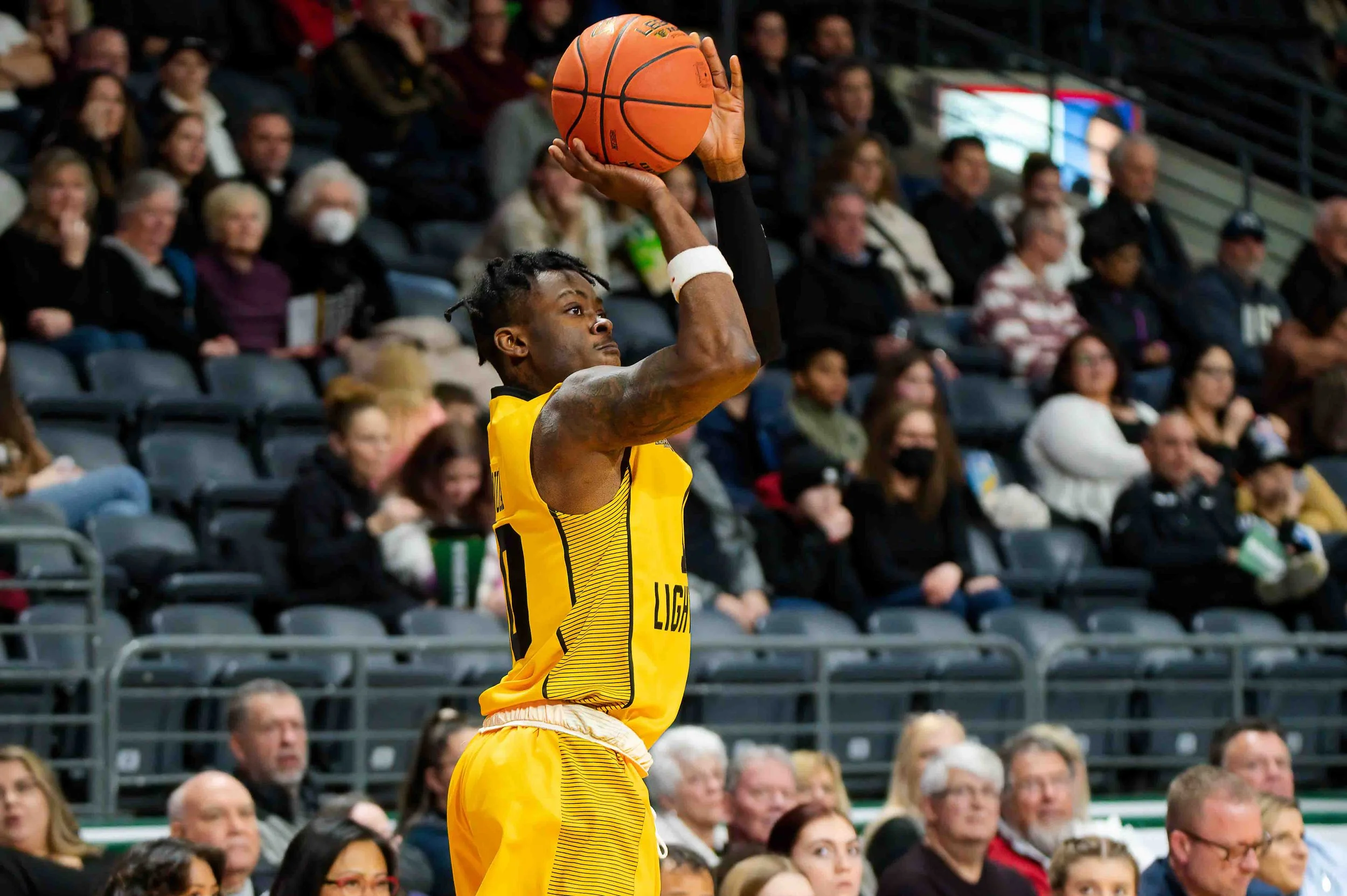   Mike Nuga, a potential All-Rookie Team honouree in 2023, is averaging 11.0 points and 5.6 rebounds while playing all 25 Lightning games this season. (Photo: Matt Hiscox Photography).  