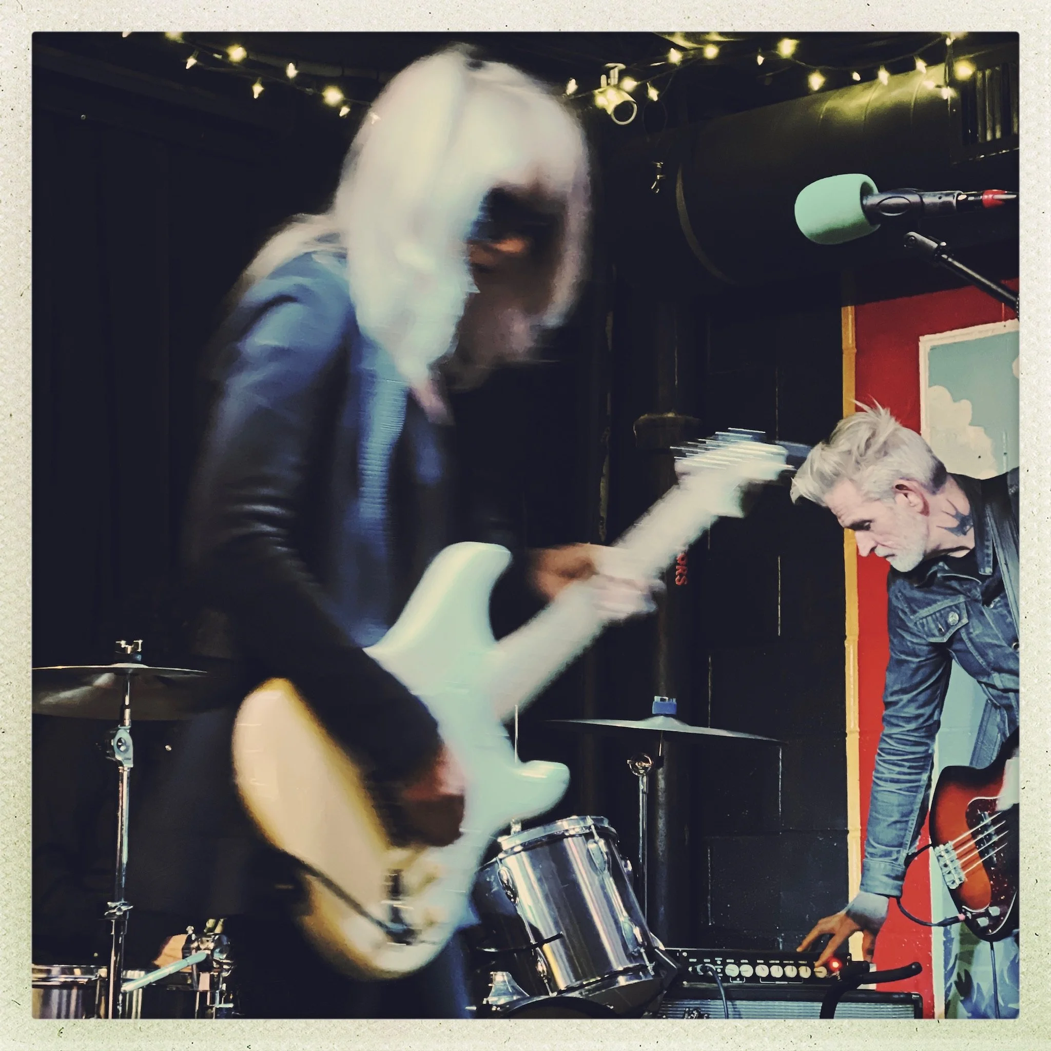 The Living Pins at Knomad Bar Feb 22, 2025 by Shelly Reese (L to R: Pam Peltz, Bobby Daniel)