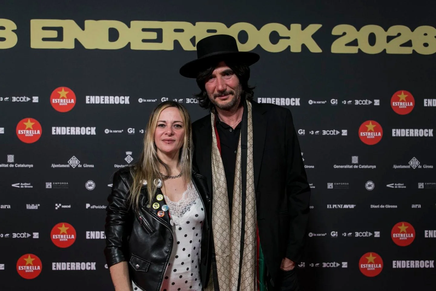 I qu&egrave; us sembla l'outfit, finalment? No sabeu l'aventura que va ser, ja que en realitat, em vaig deixar part del vestuari a casa aix&iacute; que vaig haver d'improvisar i mira, vaig acabar amb el viso, per&ograve; no est&agrave; tan malament, 