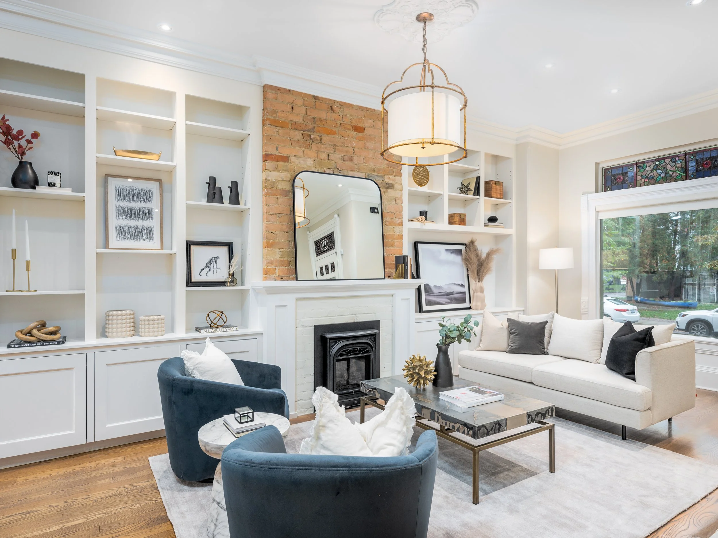 4 points (and 1 bonus) to consider if you are looking to partner with a professional photographer for your Real Estate business.