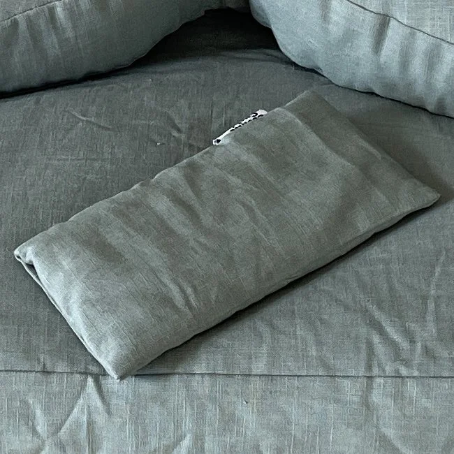 Dark Old Green_eyepillow_kvadrat_2025.jpg