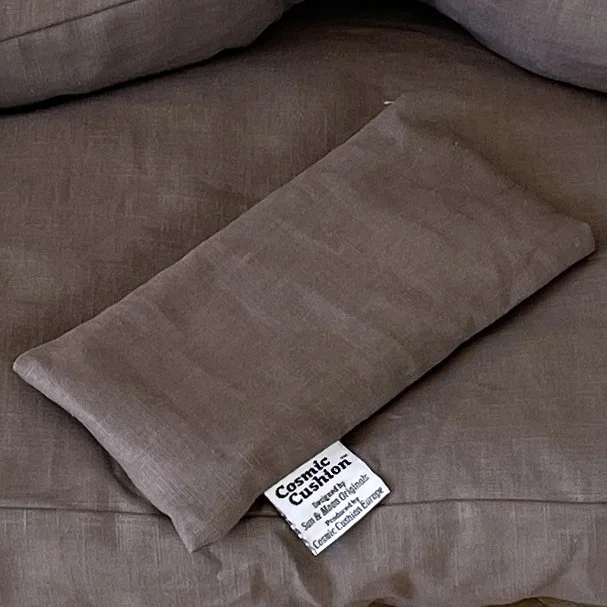 Dark Taupe_eyepillow_kvadrat_2064.jpg