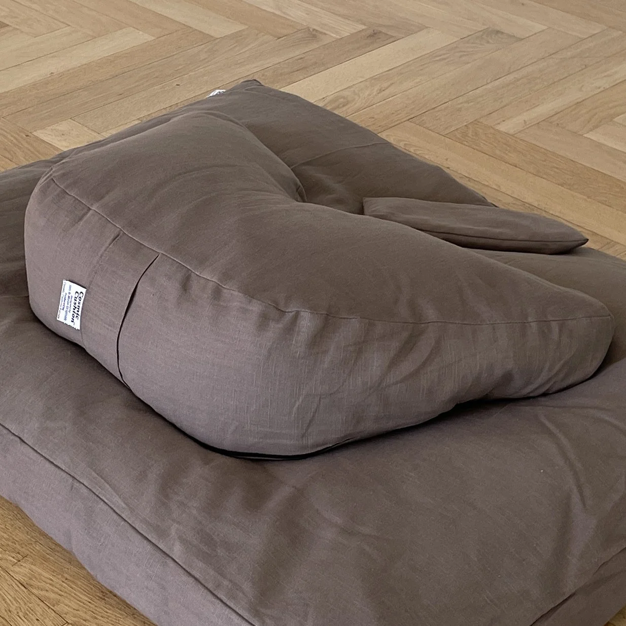 CC_Dark Taupe_kvadrat_BH_2070.jpg