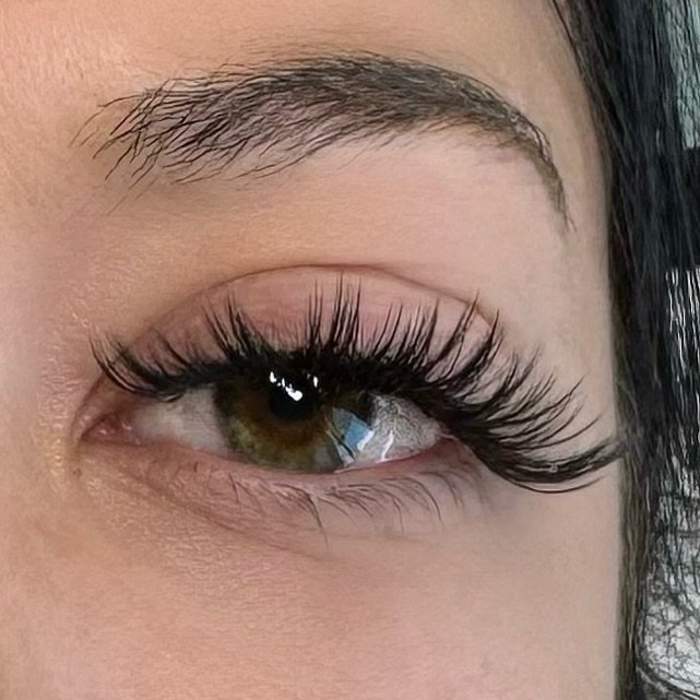 Wispy wet hybrid! 

Lash Map:
C curl 
Bottom layer fans 8-12mm
Spikes 10-14mm

Hybrid Full Set 
💰$210 (flat rate) 
⏱️~2.5 hrs
🗓️Fills recommended every 2-3 weeks($90/$105)

For more information including booking, please refer to the contact informa