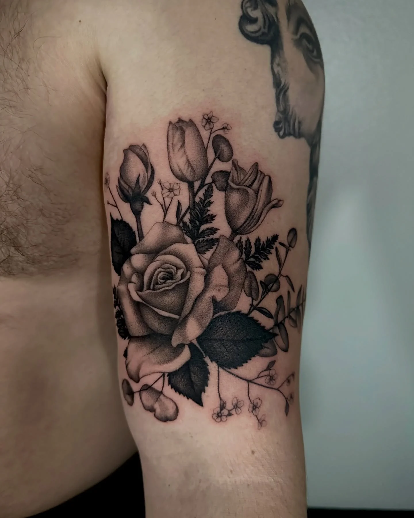 Been loving flowers recently :) 

Wedding bouquet for @braedybeezy 

-

-

-

-

-
#floraltattoo #flowertattoo #rosetattoo #tuliptattoo #eucalyptus #ferntattoo #naturetattoo #weddingbouquet #weddingtattoo #coloradotattooartist #berthoudcolorado #fema