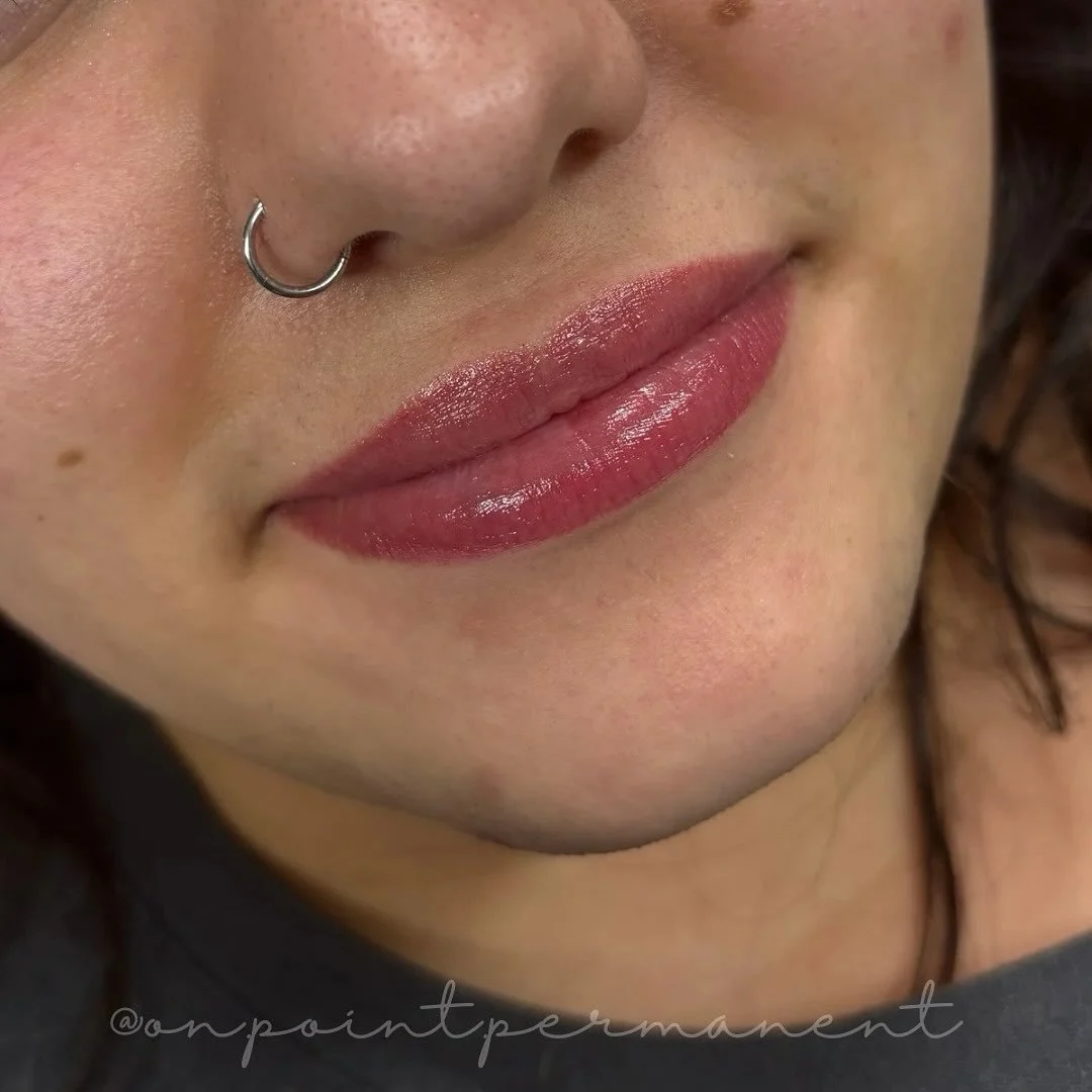 An absolutely stunning gal and her beautiful healed lips BEFORE a small touch up! Swipe to see her before and immediately after her first appointment ❤️❤️❤️❤️