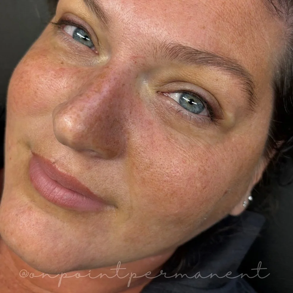 Couldn&rsquo;t wait to get my hands on this clients lids 🤣🤣🤣 to say I am obsessed with this eyeliner turn out would be an understatement. These lids are fresh off the pen. Minimal swelling, maximum 🤤 

Colors will subdue and neutralize in tone as