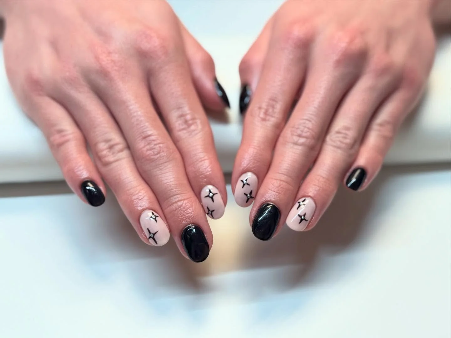 ✨✨✨✨

#berthoudco #naturalnails #luminarynailsystems #luminarygel #gelmanicureً #nailart #gelnails #onpointcollective #onpointnailcare