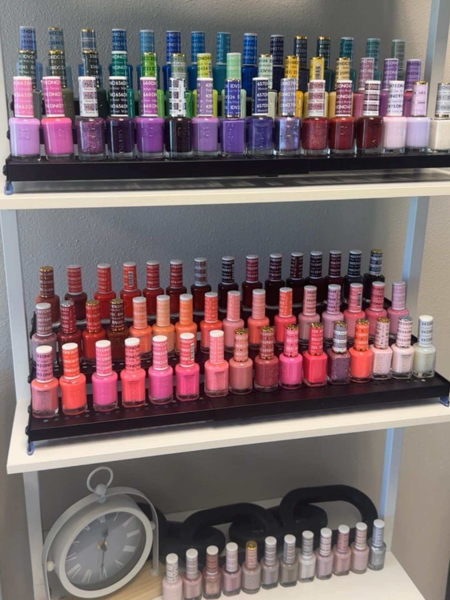 We love a good color variety over here 
❤️💙💜💛💚🧡

Over 100 colors to choose from (Including some not pictured here) - All colors available as Gel Polish or Traditional Polish 💅🏻

#dndgelpolish #dndpolish #rainbow #nailpolish #berthoudnails #onp