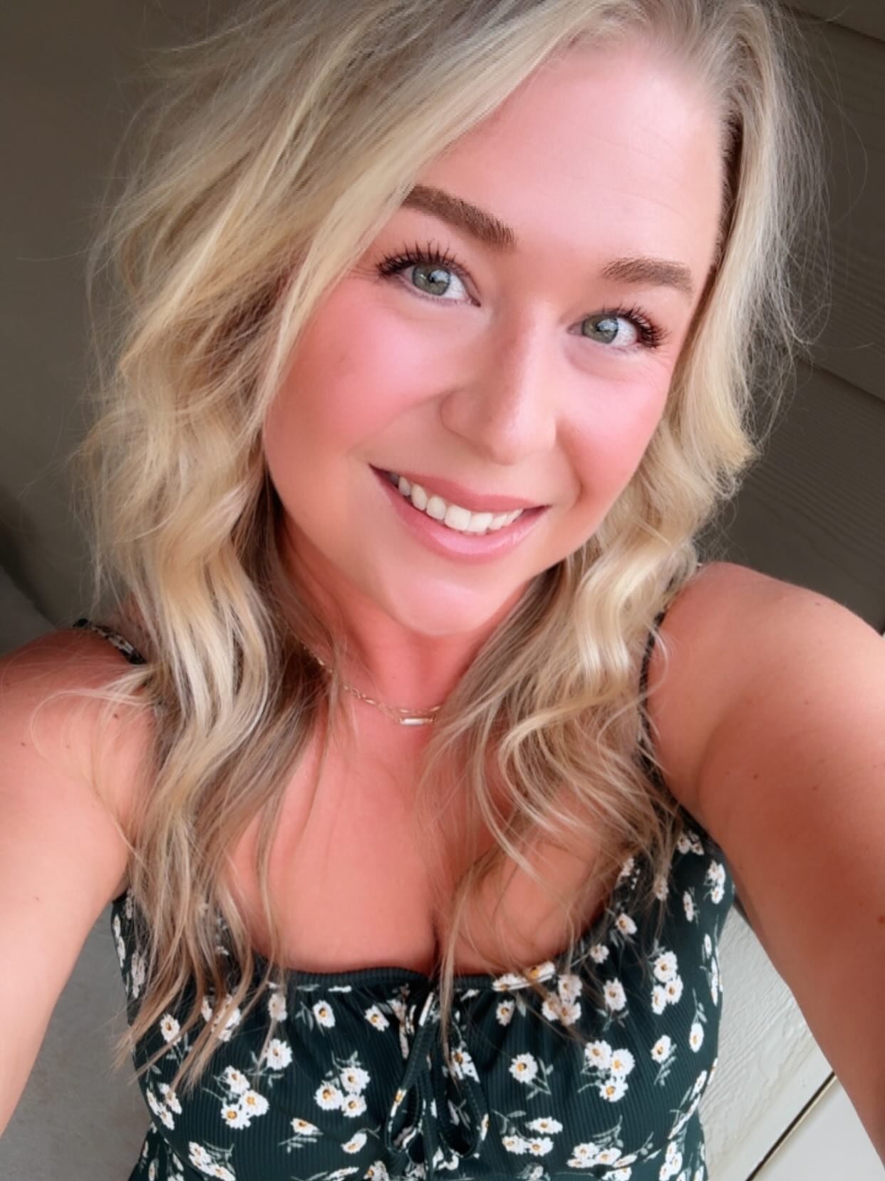 With quite a few new followers&hellip; I believe it&rsquo;s time for a reintroduction!

Hi, I&rsquo;m Rachel, your Natural Nail Technician at On Point Collective! I&rsquo;ve been a licensed Nail Technician since 2008, and I specialize in clean, gentl