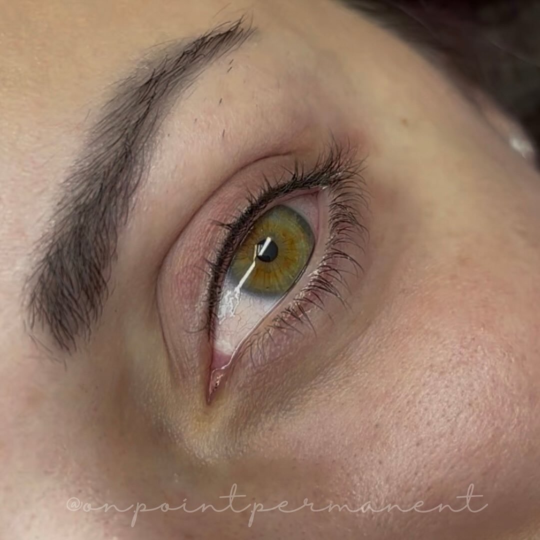 Loved getting to catch up with this hottie and get her lash game going!!!! We stuck with a conservative lash enhancement (color is saturated straight through the lash line) which gives depth and fullness to the lashes without looking like traditional