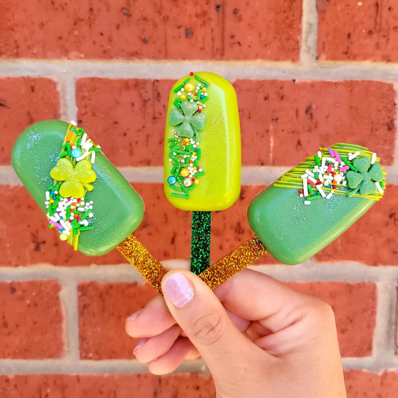 St Pattys Cakesicles.png