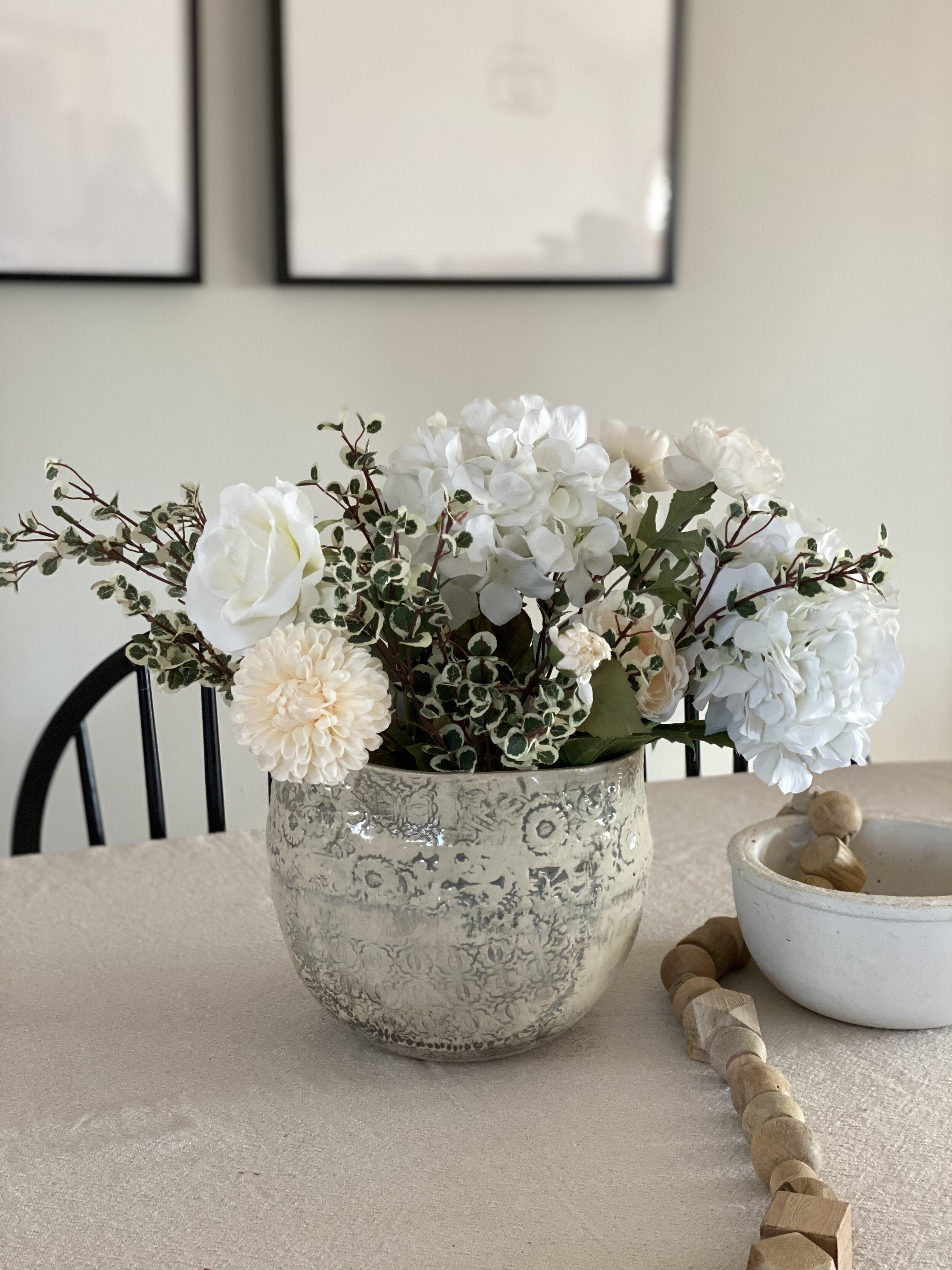 TEXTURED VASE
