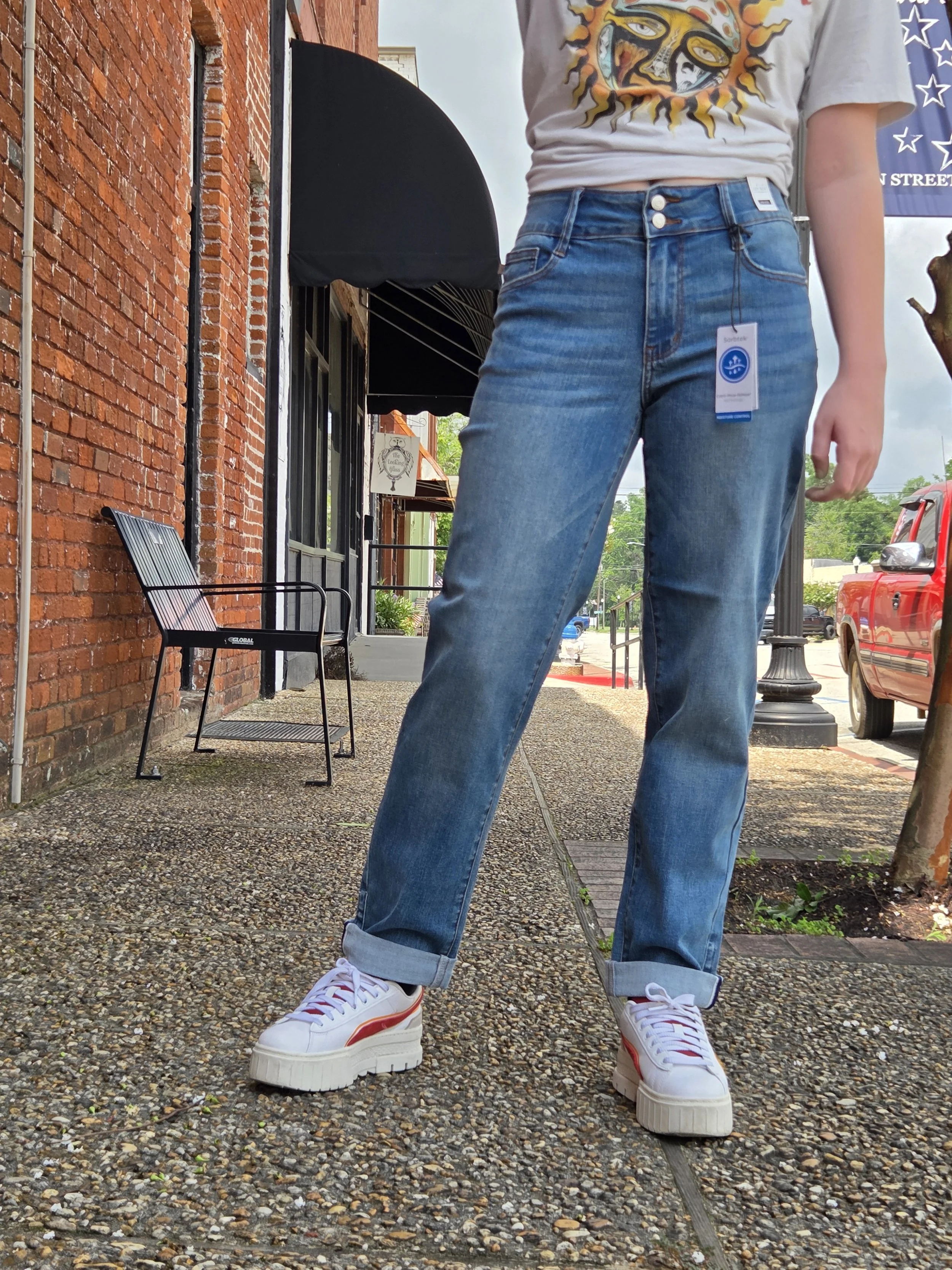 Carter - Medium Rise Boyfriend