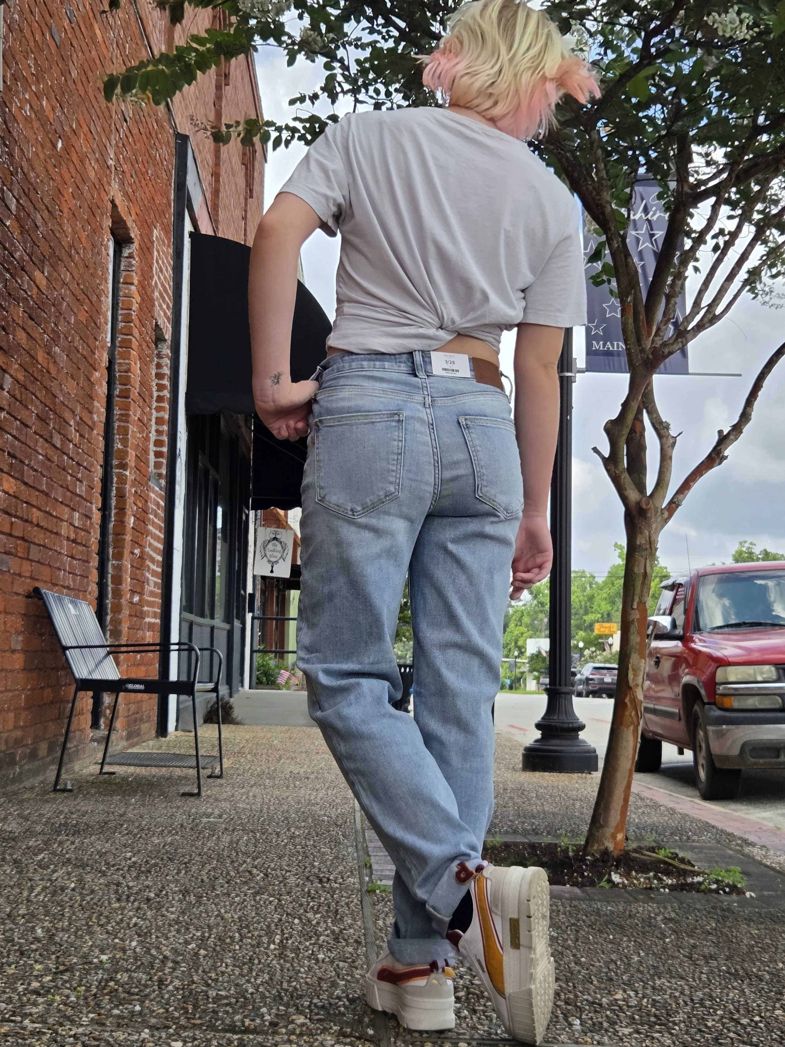 Billie - Mid Rise Boyfriend