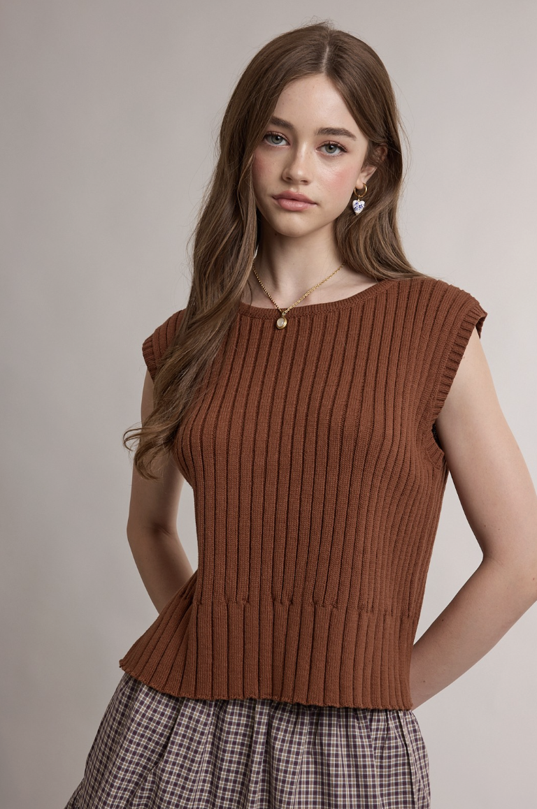 Alexis-Sleeveless Ribbed Sweater Vest In Brown