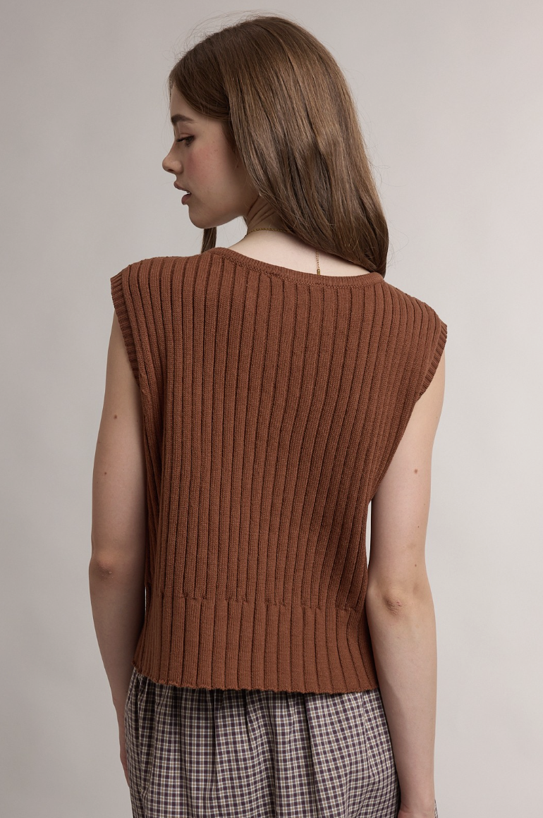 Alexis-Sleeveless Ribbed Sweater Vest In Brown