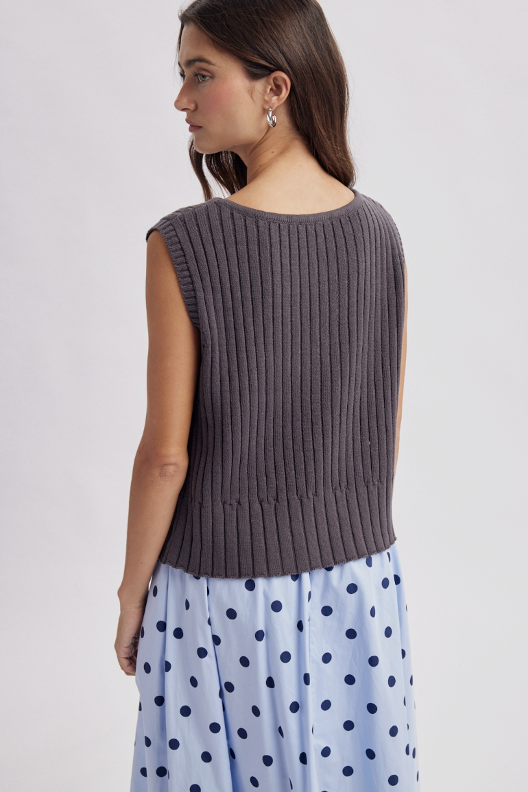 Alexis-Sleeveless Ribbed Sweater Vest In Shadow Gray