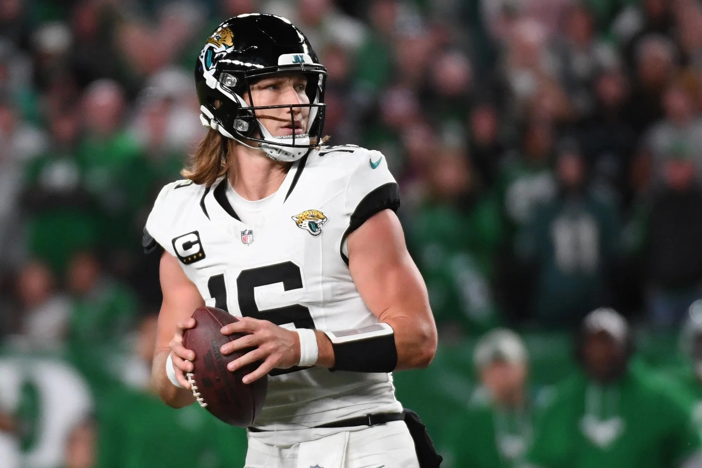 Trevor Lawrence Leads Jags to Thrilling 1st Win on His Birthday