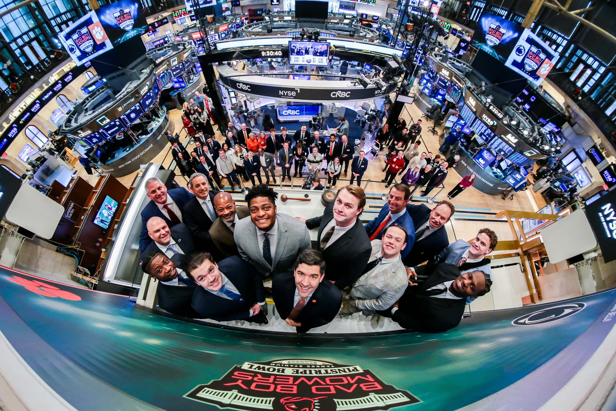 Fishbowl Shot from Above Platform.jpg