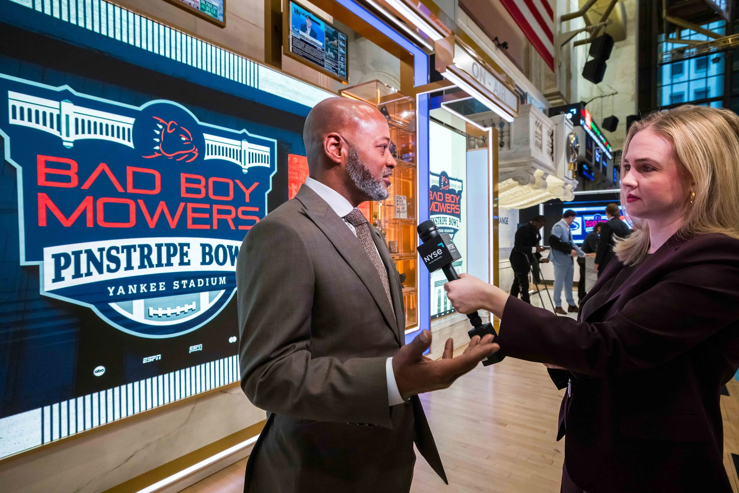 Terry Smith on NYSE Live.jpg