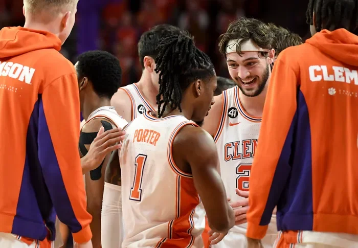 No. 22 Clemson Ends Miami's 10-Game Win Streak with 69-59 Defensive Masterpiece