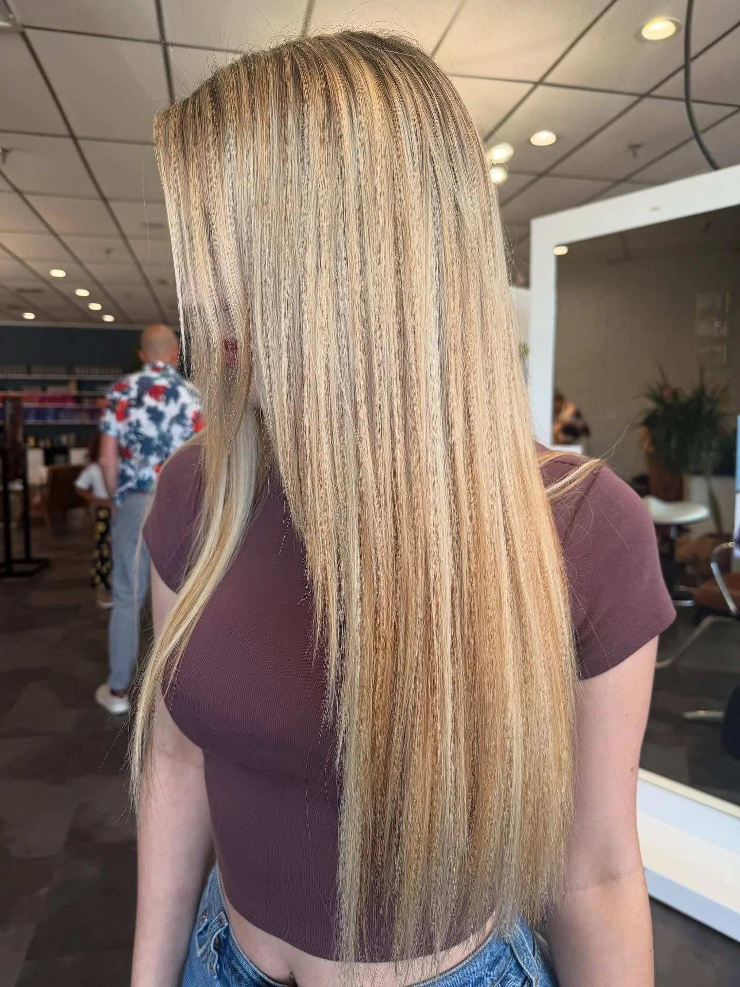 ✨ Smooth, shiny &amp; seamlessly blended ✨ Fresh length and dimension that looks as natural as it feels 💕

#extensions #bellamihairextensions #neill #aveda #thecolorbar #blonde #transformation